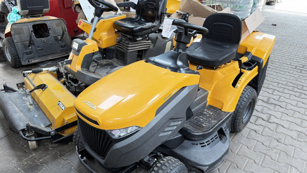 Naprawa traktory ogrodowe