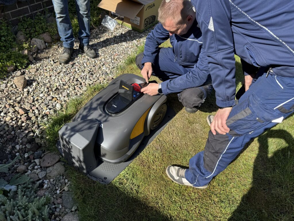 Roboty koszące serwis i naprawa